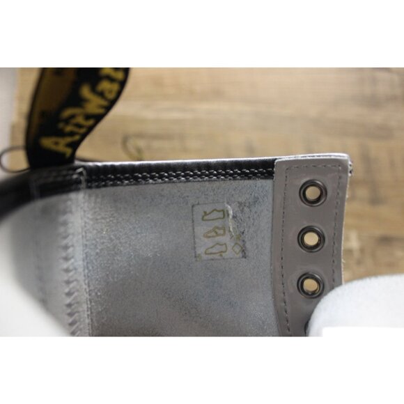 Dr. Martens‎ women's 1460 8-eye gray patent leather lamper boots 6 - Picture 13 of 16